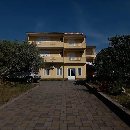 Apartment With Parking Space Drage, Biograd - 25310 Pakoštane